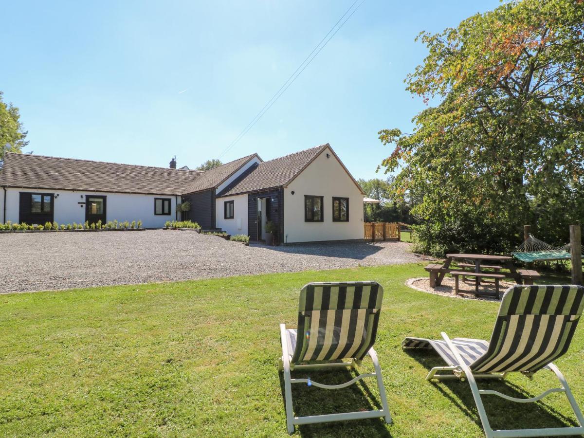 The Wood Shed, Bank Farm Holiday home